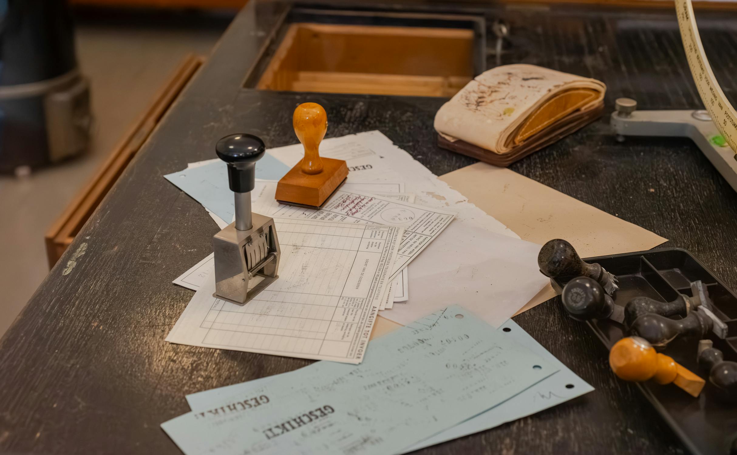 Dokumente und Stempel fuer den ITIL-Version-5-Uebergang