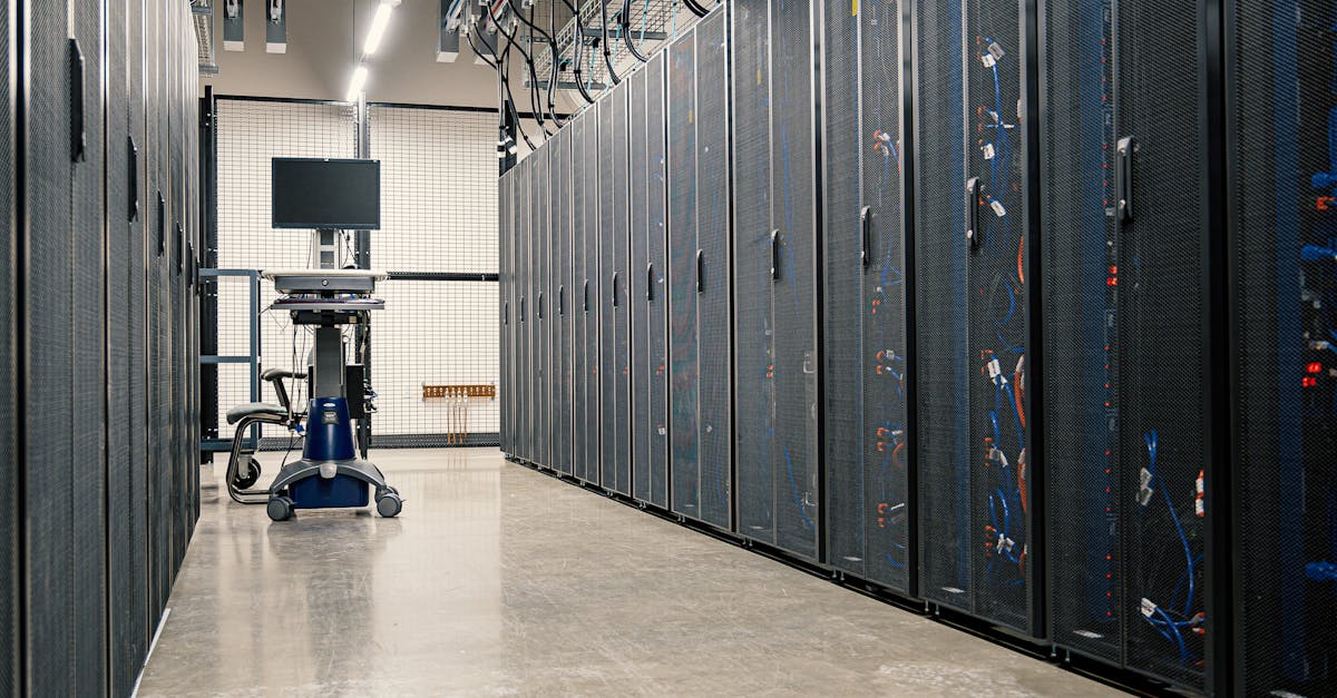 Server-Racks in einem Rechenzentrum als Symbol für die Inventur und Migration kryptografischer Infrastruktur im Unternehmensbetrieb