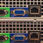 Ethernet- und Serveranschlüsse als Symbol für Zertifikatsinventar, PKI und kryptografische Infrastruktur