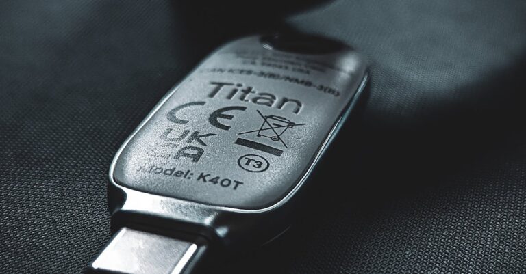 USB-C-Sicherheitsschlüssel als Motiv für Kryptografie und Identitätsmanagement