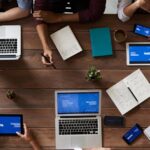 Team prüft KI-Verantwortung und Nachweise im IT-Betrieb