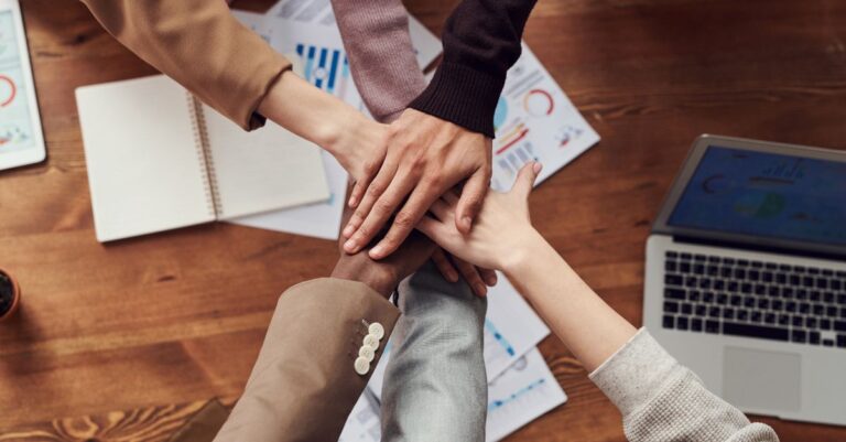 Besprechung zu Lieferantenabhängigkeiten im IT-Betrieb