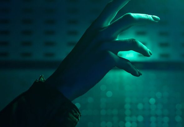Beleuchtetes Signal als Symbol für erste Störungsmeldung und nächsten Schritt